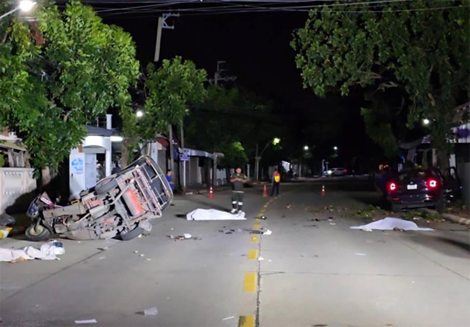 BMW driver allegedly drunk after World Cup viewing kills three in tuk-tuk crash