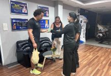 Bangkok bus ride ends with happy reunion after French tourist loses phone