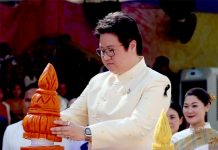 Ubon Candle Festival lights up with grand parade and 10,000 visitors