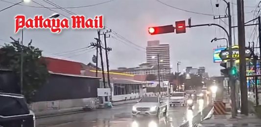 Heavy rain hits Pattaya, officials monitor flood-prone areas