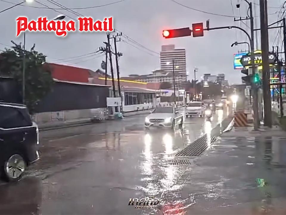 Heavy rain hits Pattaya, officials monitor flood-prone areas