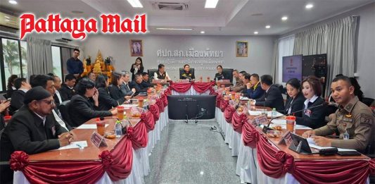 Pattaya police show off AI crime system to parliament committee