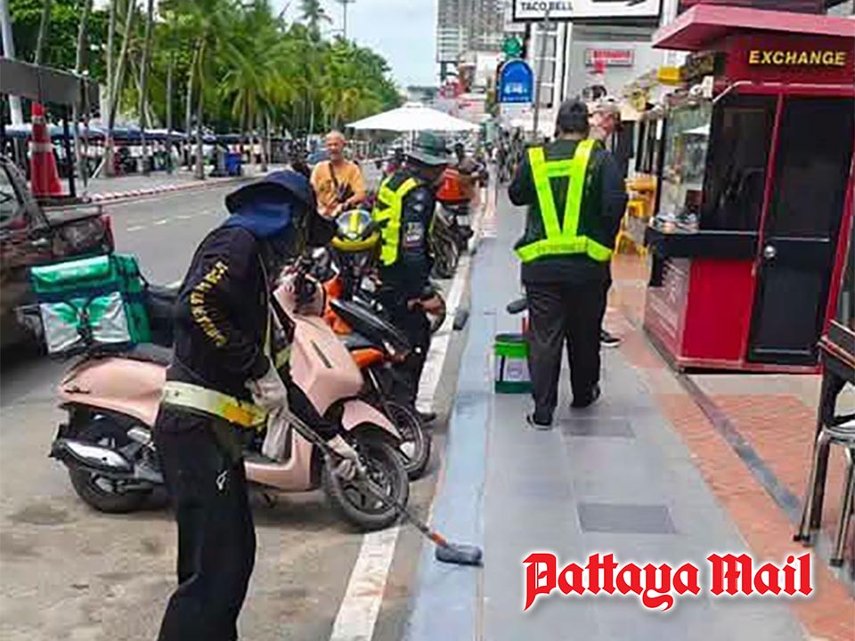 Pattaya reduces red-and-white curbs to create more beachfront parking