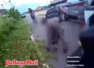 Recently bailed driver dumps Chinese passenger, flees Chiang Rai police checkpoint