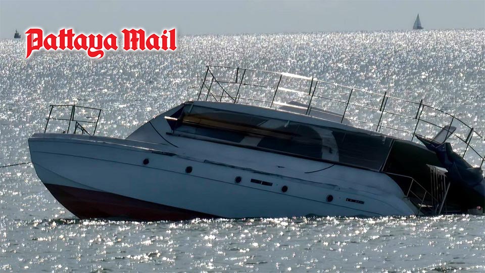 Luxury yacht tilts near Na Jomtien, Sattahip officials rush to prevent sinking