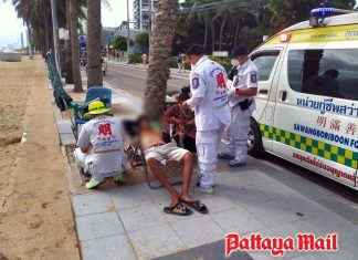 Jomtien Beach rescue team rushes man to hospital after breathing trouble