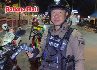 Man arrested after wielding fake pistol at passing cars near market