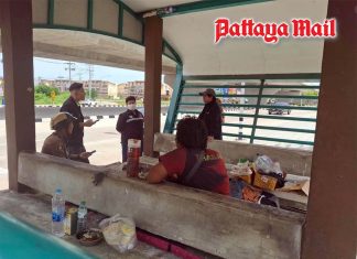 Sattahip assists homeless person found in need of care by roadside