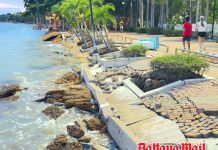 Waves erode Krating Lai shoreline, damaging Pattaya beach park