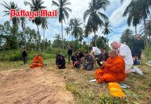 Monks bless Huai Yai burial site where five murder victims were found