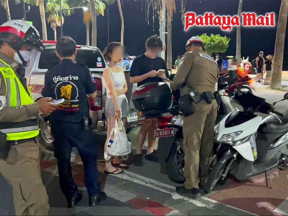 Chinese rider without helmet flees Pattaya police, nearly hits pedestrian