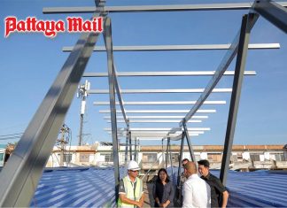 Mayor inspects new covered footbridge project across Pattaya
