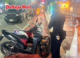 Pattaya takes back beach parking spaces from illegal occupiers