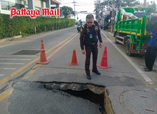 Road collapse hits popular Jomtien Beach route