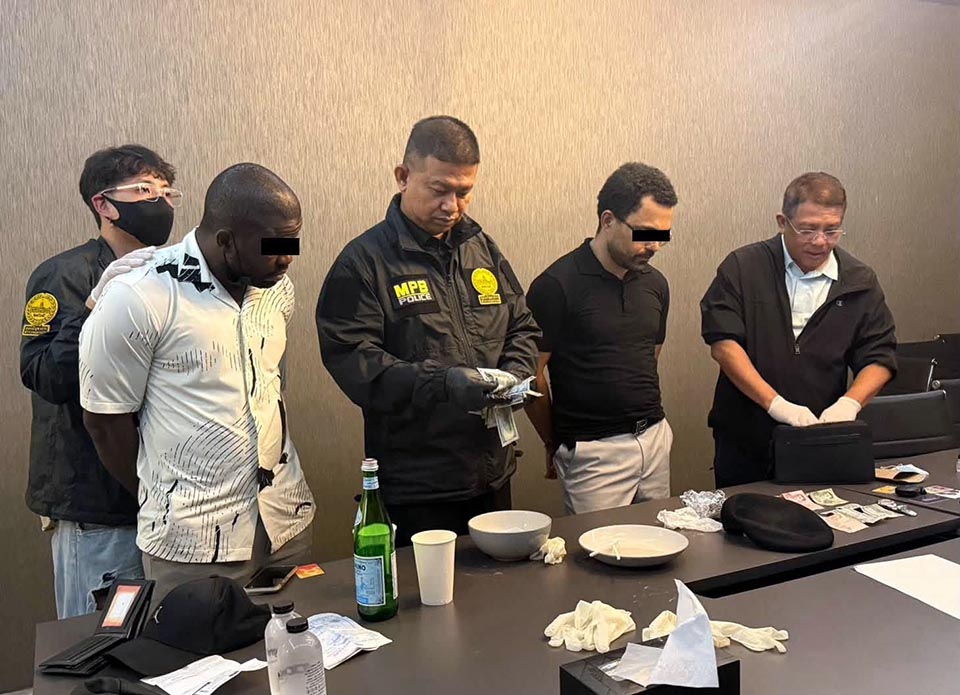 ‘Black Money’ con artists walk into police trap at Bangkok luxury car event