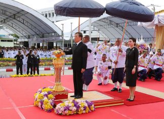 King and Queen open new naval hospital building in Bangkok