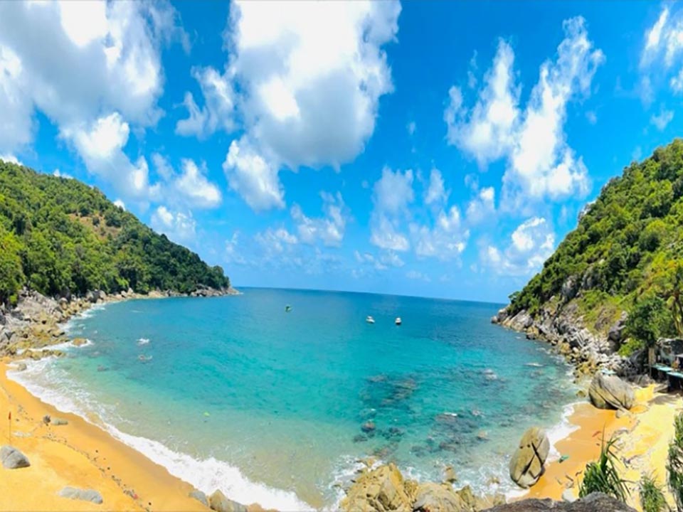 Nui Beach reclaimed after two decades Phuket residents demand access