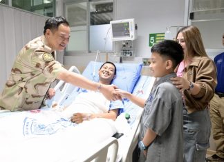 Prime Minister Anutin visits injured soldier after landmine blast