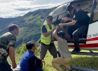 Helicopters deliver royal relief supplies to isolated villages in flood-hit Nan