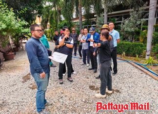 Public moans over chronic flooding in Soi Pattaya Klang 16
