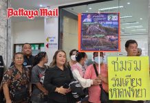 Pattaya beach vendors call for more parking to bring tourists back