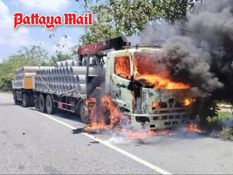 22-wheel trailer bursts into flames on Chonburi’s Route 331