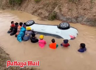 Rayong declares Klaeng disaster zone as floods cut major roads