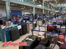 Suvarnabhumi baggage chaos drags into fourth day with passengers still waiting