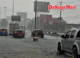Pattaya rocked by thunder, floods, blackouts and dangerous roads