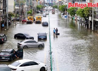 Floods cause 12.3 billion baht economic damage with Bangkok and Chonburi hit hardest