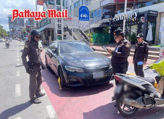 Pattaya keeps beach parking and sidewalks open for everyone