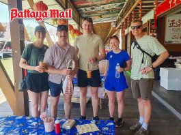 US sailors explore Pattaya Floating Market before saying farewell to the city