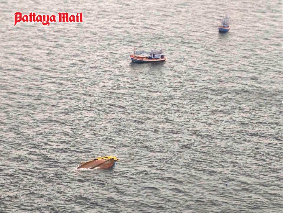 Fishing boat sinks off Sattahip, five missing after 16 rescued