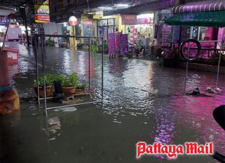 Pattaya businesses keep trading through rain, floods and changing weather