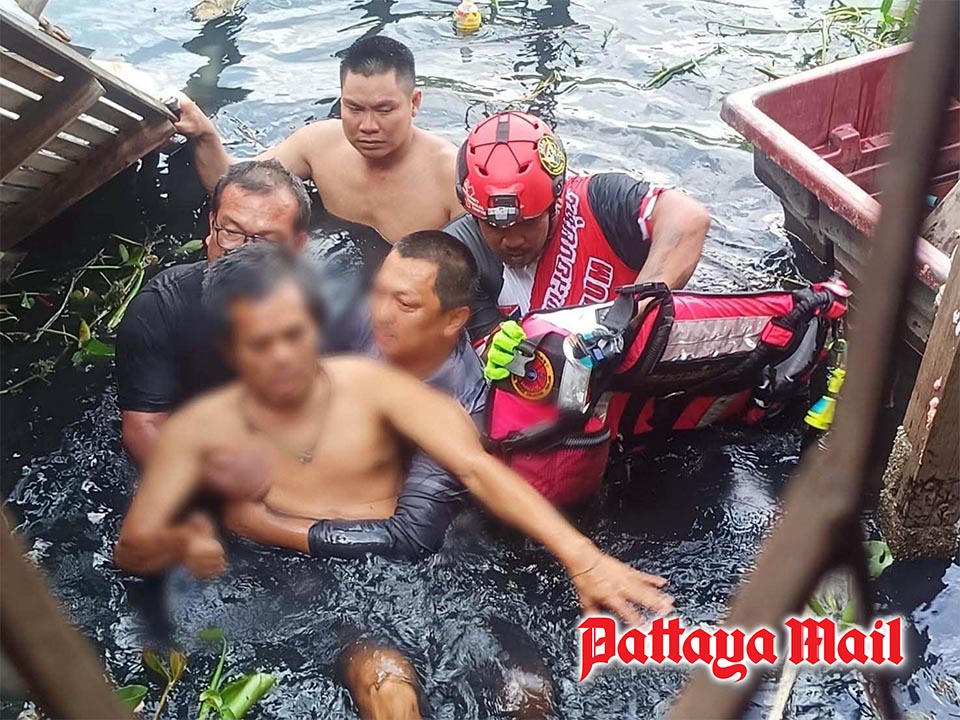 Wooden house extension collapses in Bangkok, leaving one injured