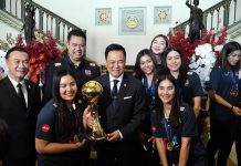 Anutin awards 14 million baht to Thailand’s volleyball heroes