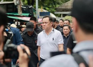 PM Anutin visits flood shelter as Lak Si flooding affects 69,565 residents