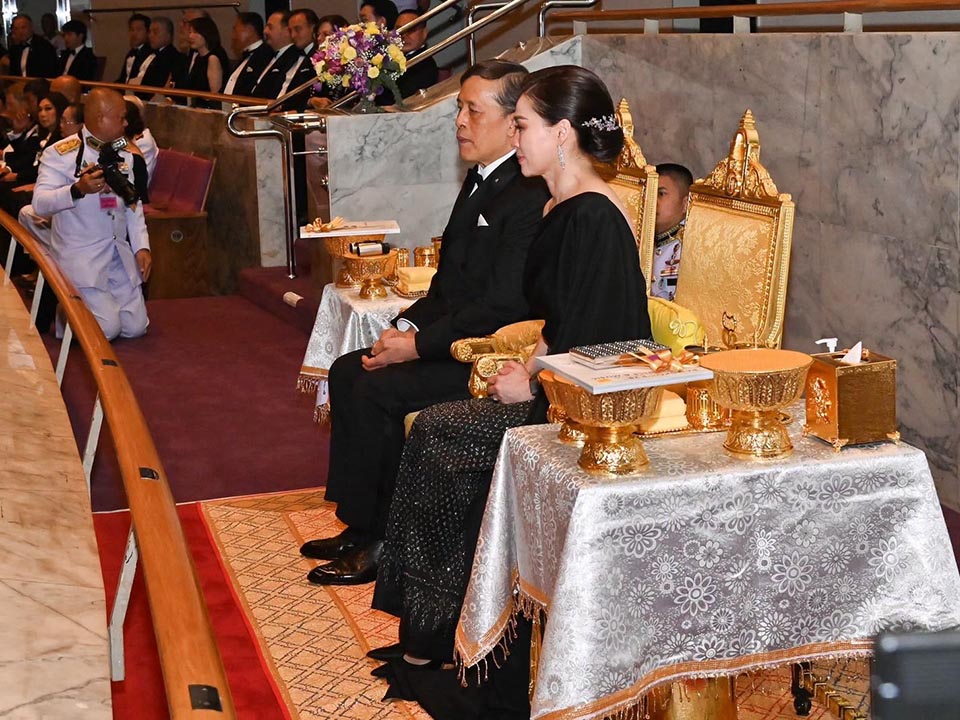 King and Queen attend Opera Goes to Hollywood concert in Bangkok
