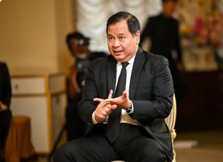 Pakorn unveils plan to cut bureaucracy and raise Thailand’s competitiveness