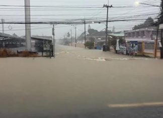 Rayong floods hit eight areas across three districts, affecting hundreds of homes