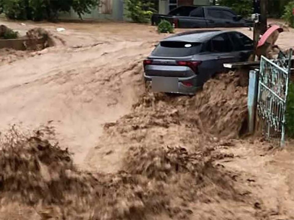 Flash flood and landslide threat grows with heavy rain across Thailand