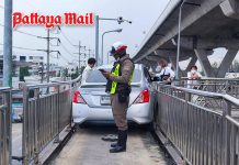 Driver ignores signs and GPS, bursts three tyres on motorcycle U-turn bridge in Samut Sakhon
