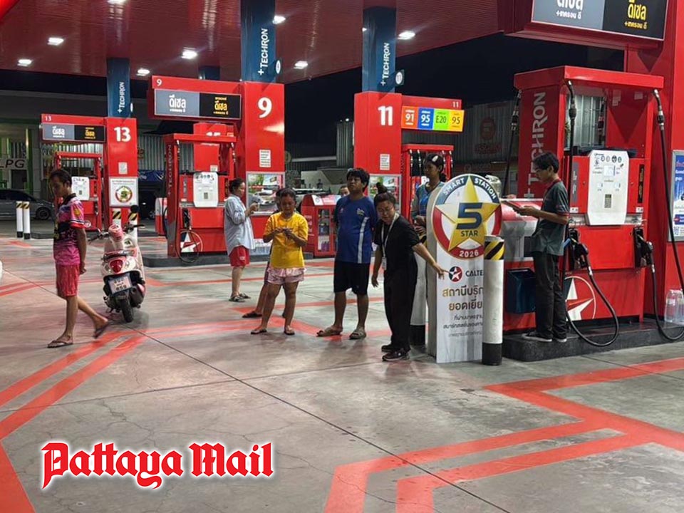 Gunfire erupts at Pattaya petrol station after drug suspect smashes office and flees police