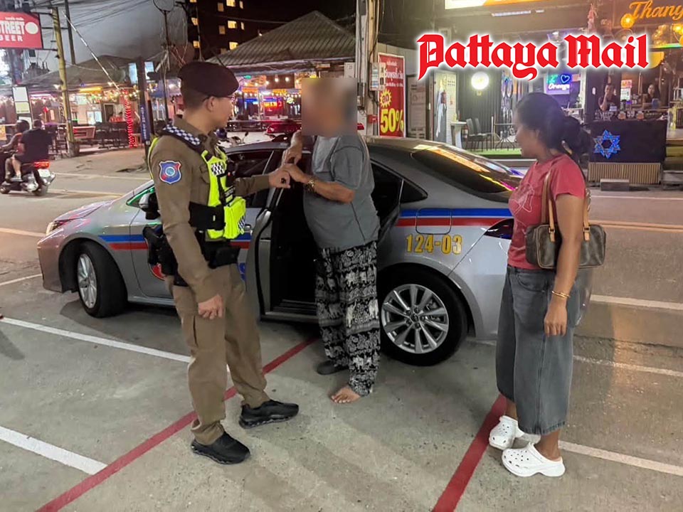Pattaya Tourist Police assist elderly German visitor with hospital transfer