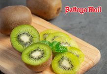 10 low-sugar, high-fibre fruits for a filling healthy snack