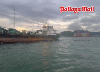 Oil tankers damage 14 mussel farming lines in Chonburi, farmer seeks compensation