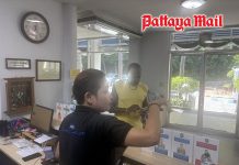 Pattaya Tourist Police guide American visitor to medical care