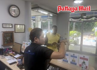 Pattaya Tourist Police guide American visitor to medical care