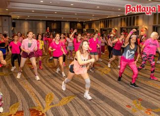 Rotary Eastern Seaboard raises 134,000 baht for breast cancer care