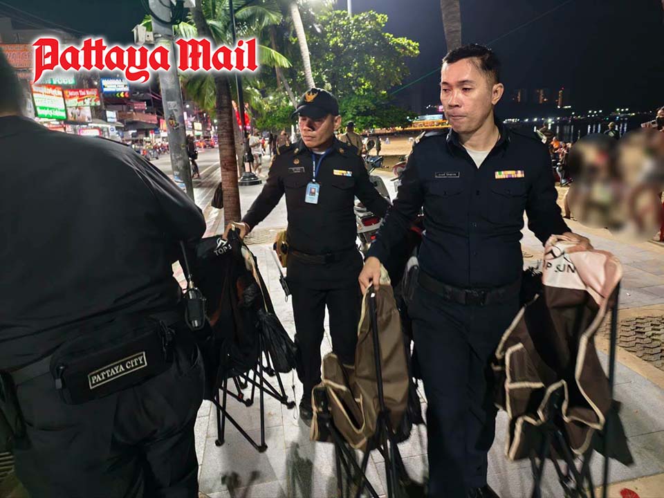 Pattaya residents ask why illegal beach mat rentals keep returning daily